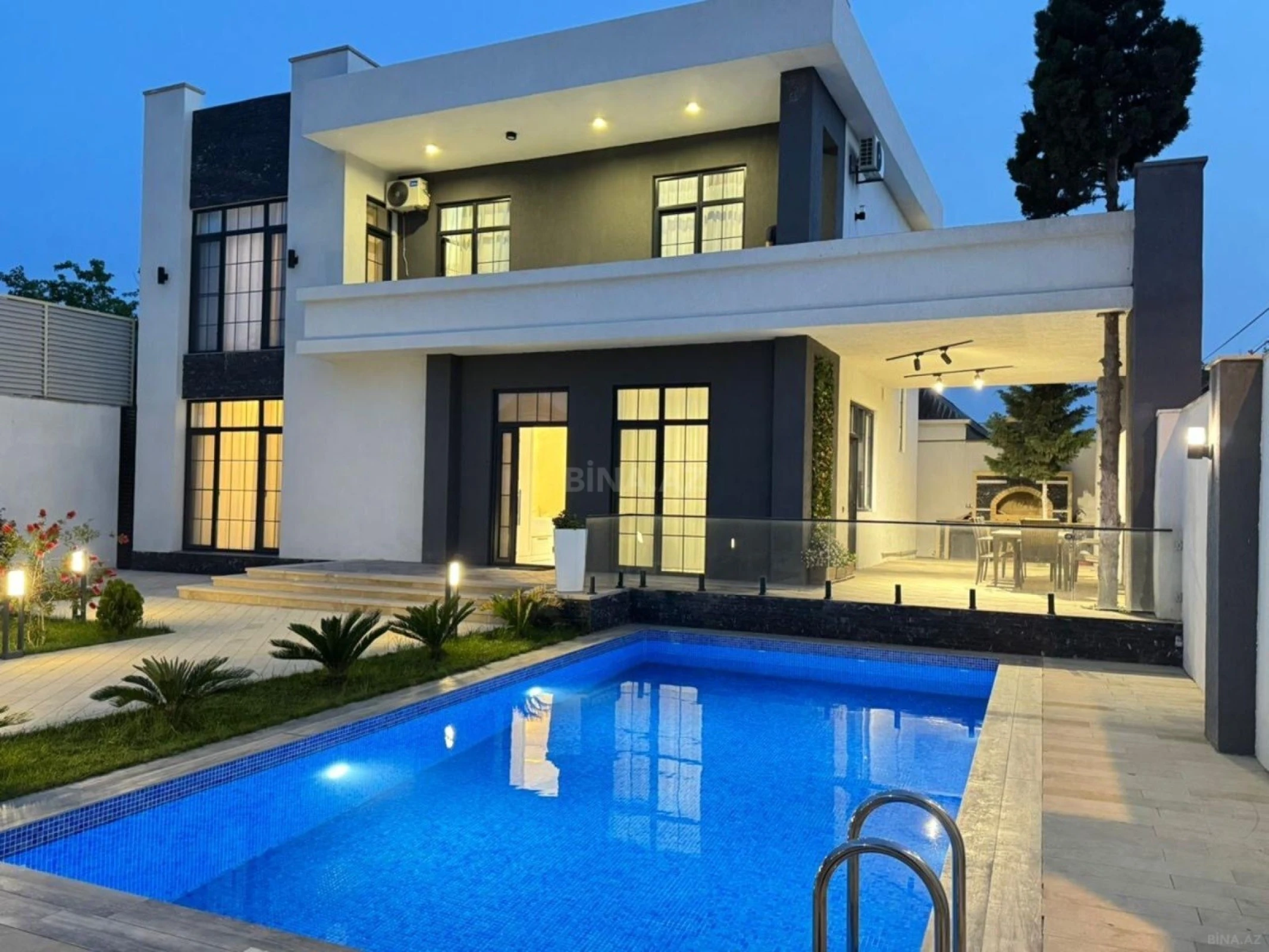 Kirayə verilir 5 otaqlı həyət evi 450 m²