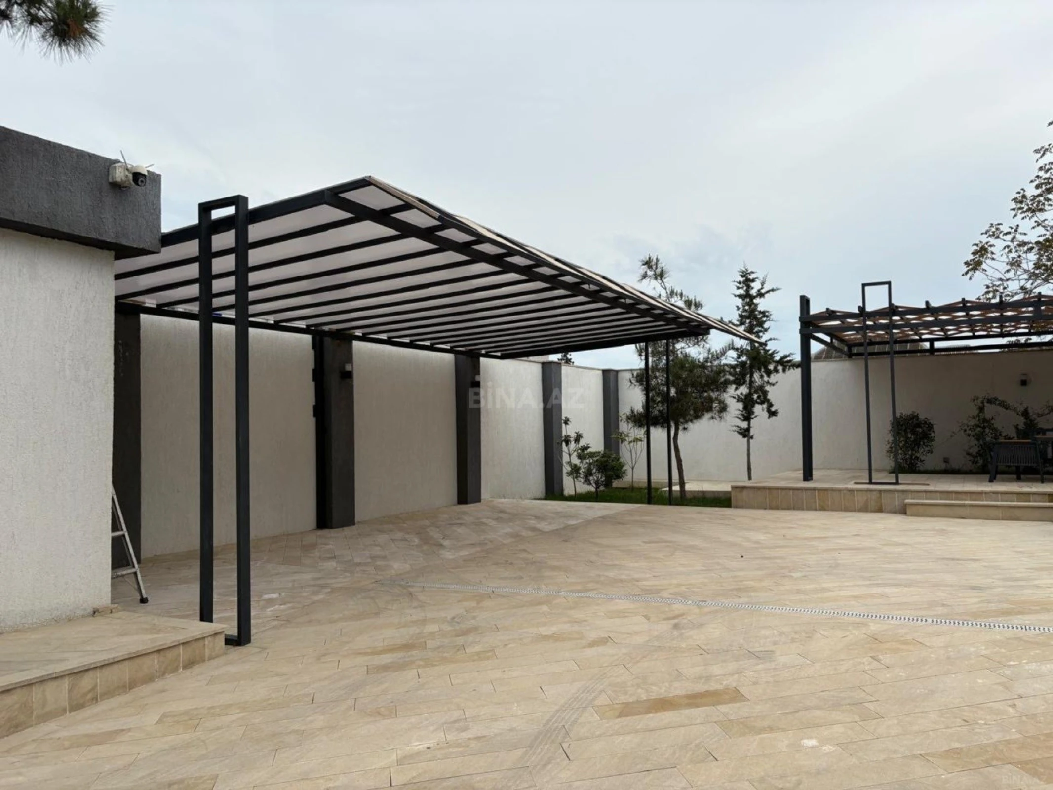Kirayə verilir 5 otaqlı həyət evi 450 m²
