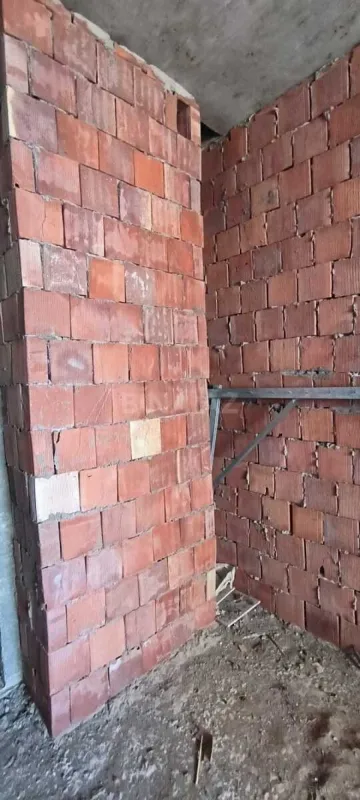 Satılır 4 otaqlı mənzil 147 m²