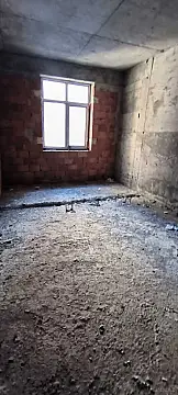 Satılır 4 otaqlı mənzil 147 m²