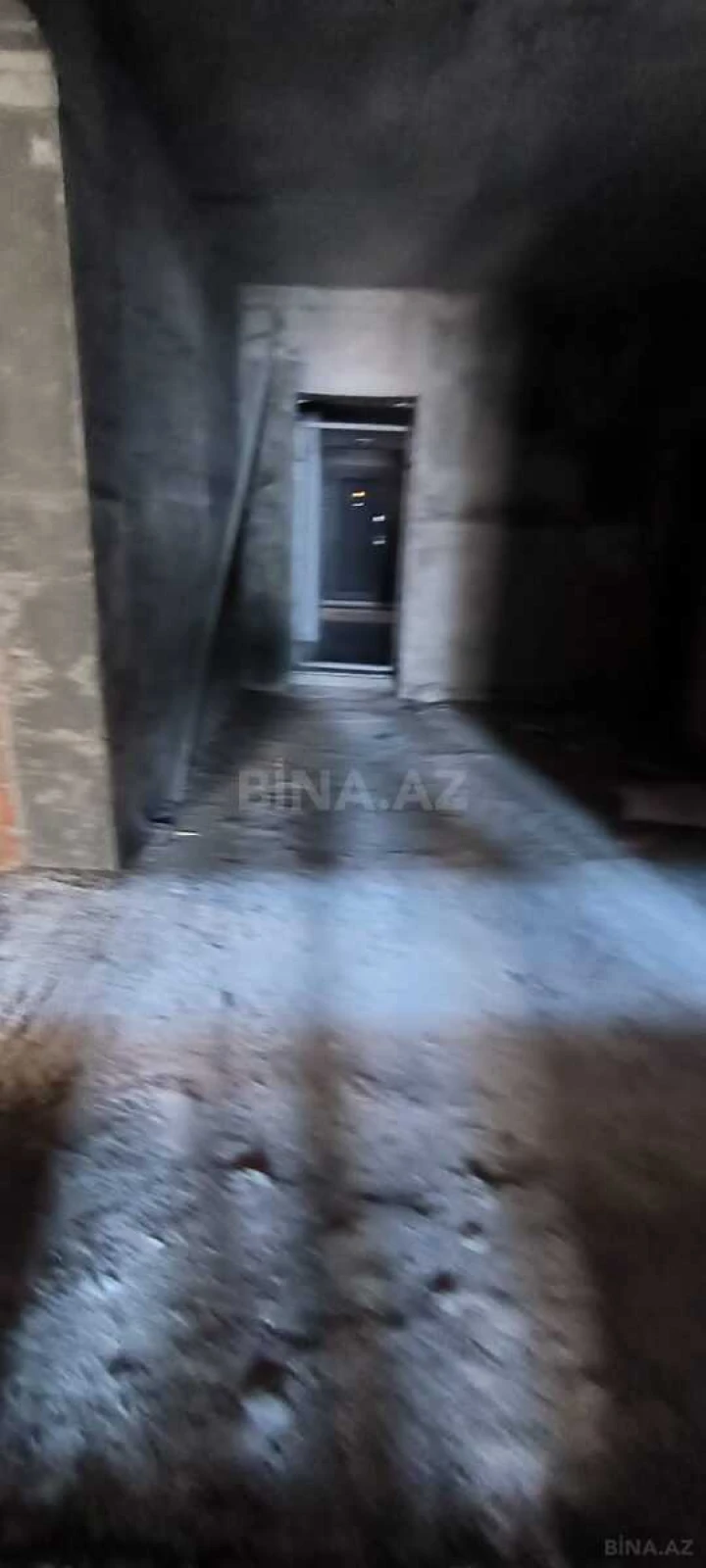 Satılır 4 otaqlı mənzil 147 m²