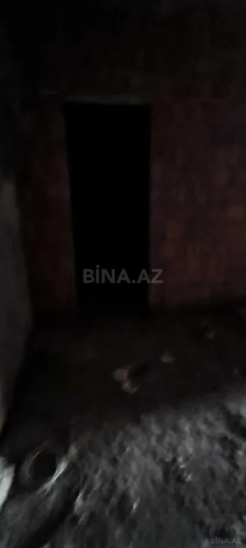 Satılır 4 otaqlı mənzil 147 m²