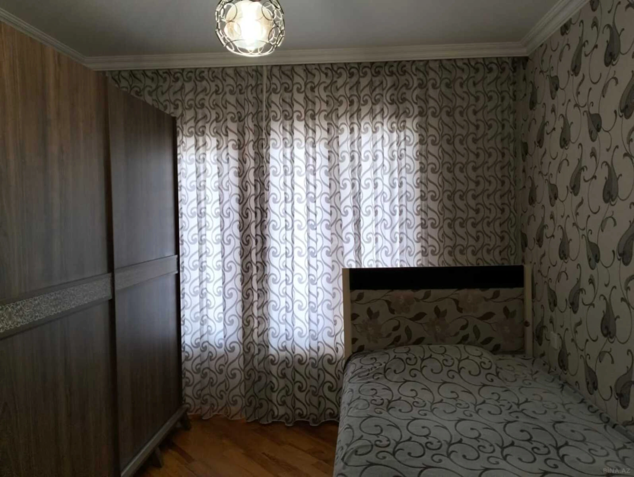 Satılır 5 otaqlı mənzil 120 m²