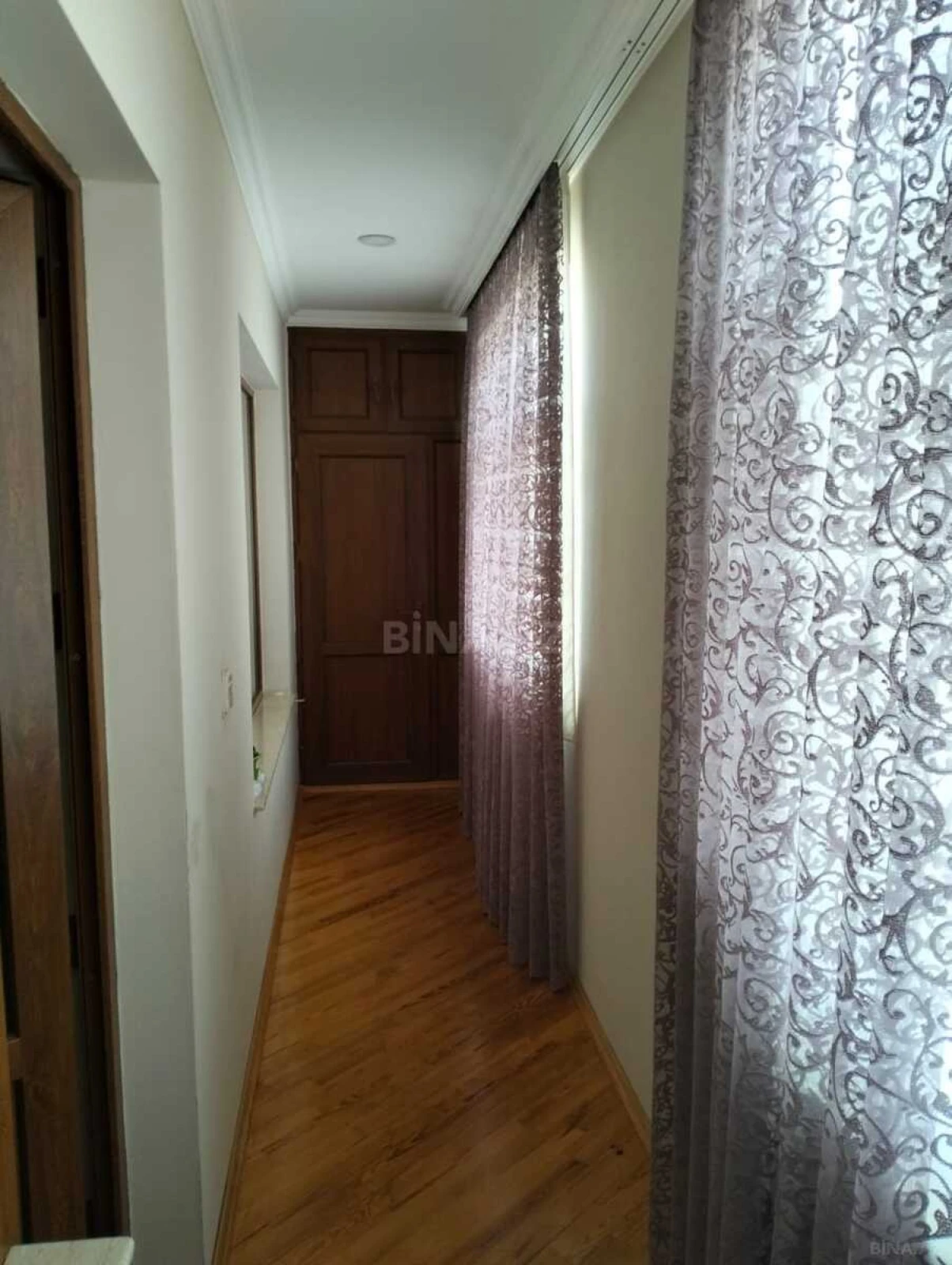 Satılır 5 otaqlı mənzil 120 m²