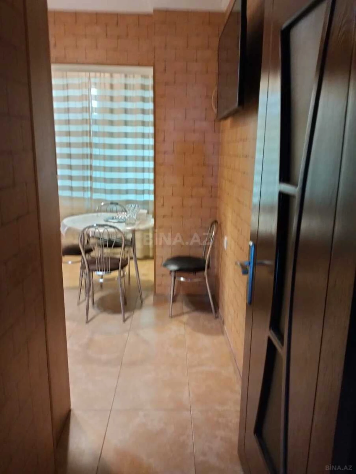 Satılır 5 otaqlı mənzil 120 m²
