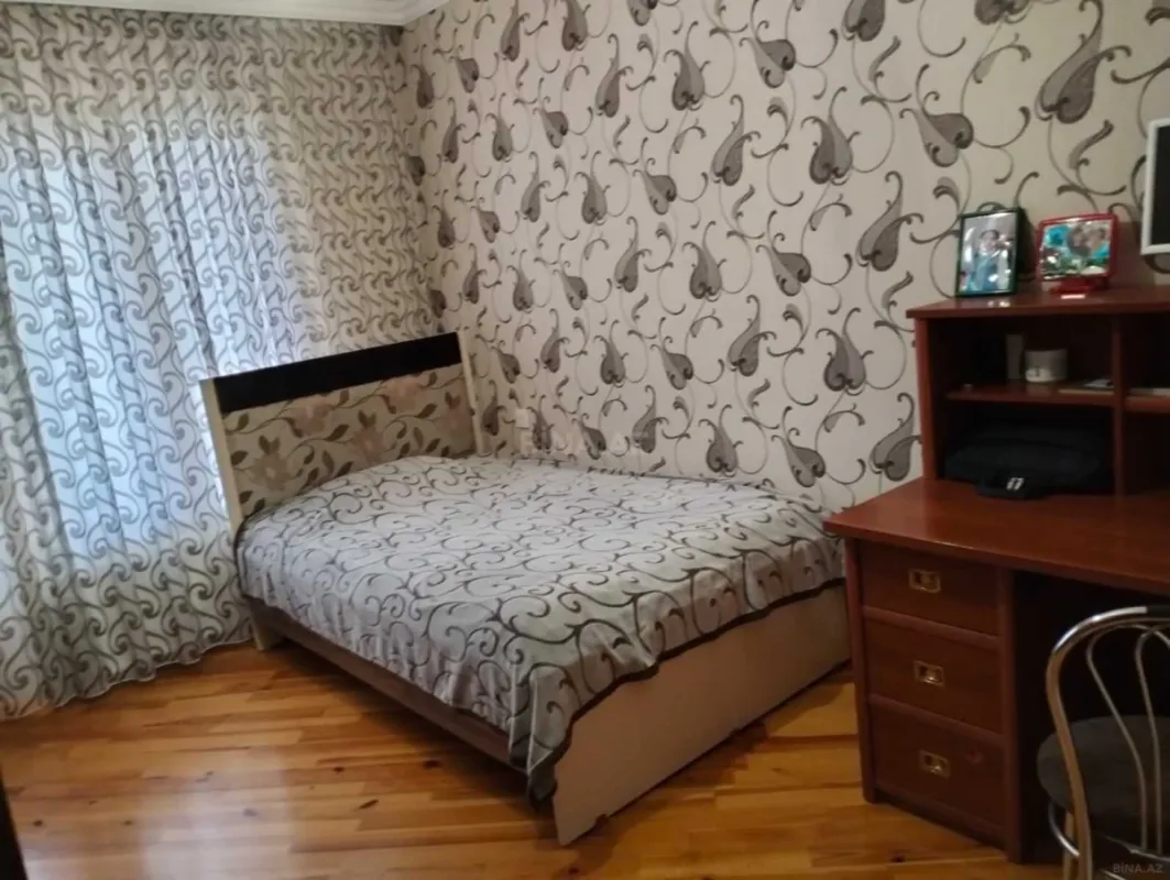 Satılır 5 otaqlı mənzil 120 m²