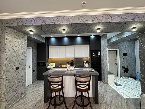 Satılır 3 otaqlı mənzil 100 m²