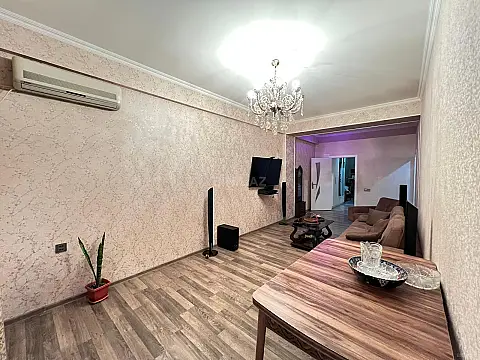 Satılır 3 otaqlı mənzil 100 m²