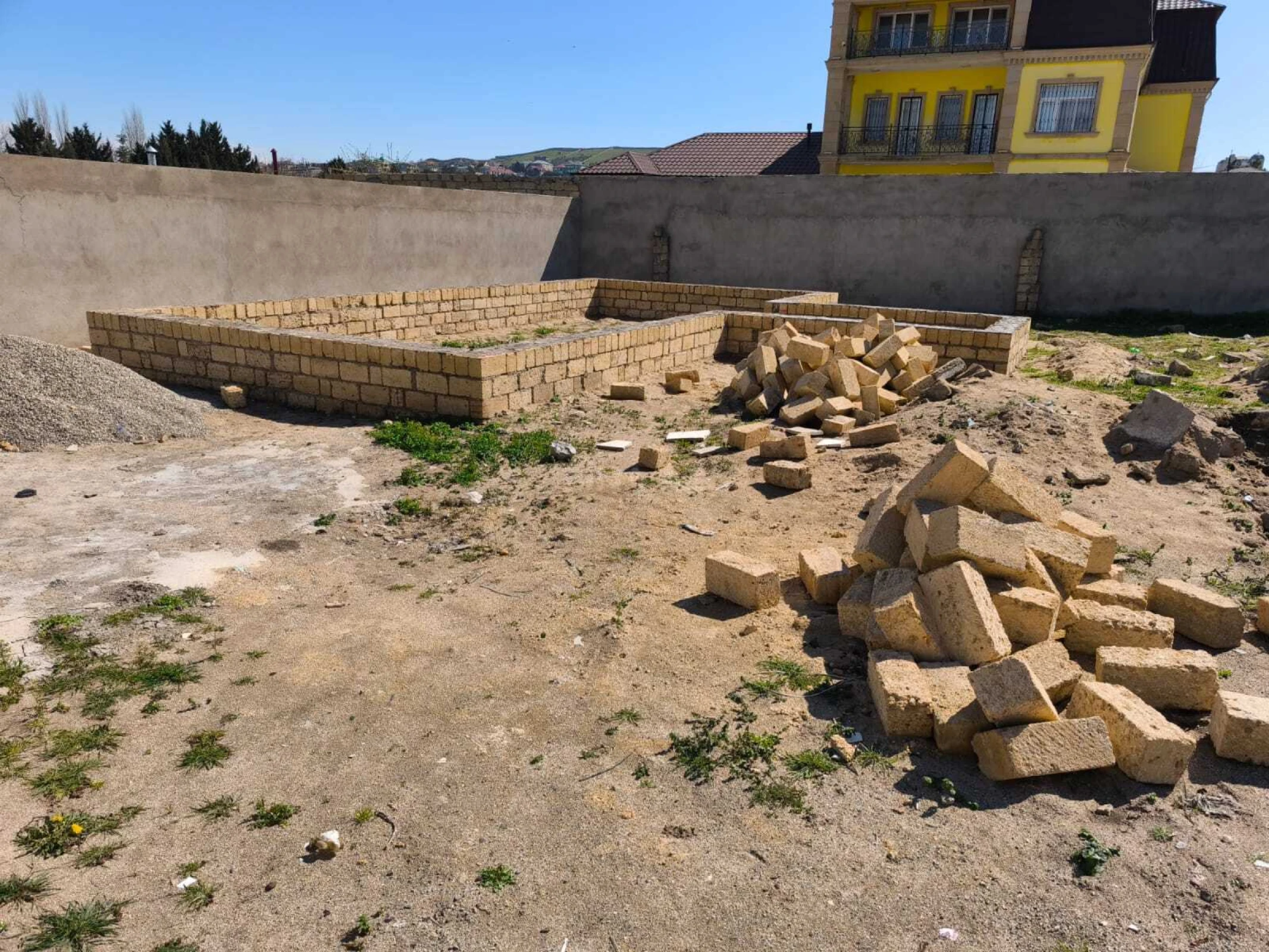 Satılır torpaq sahəsi 4 m²