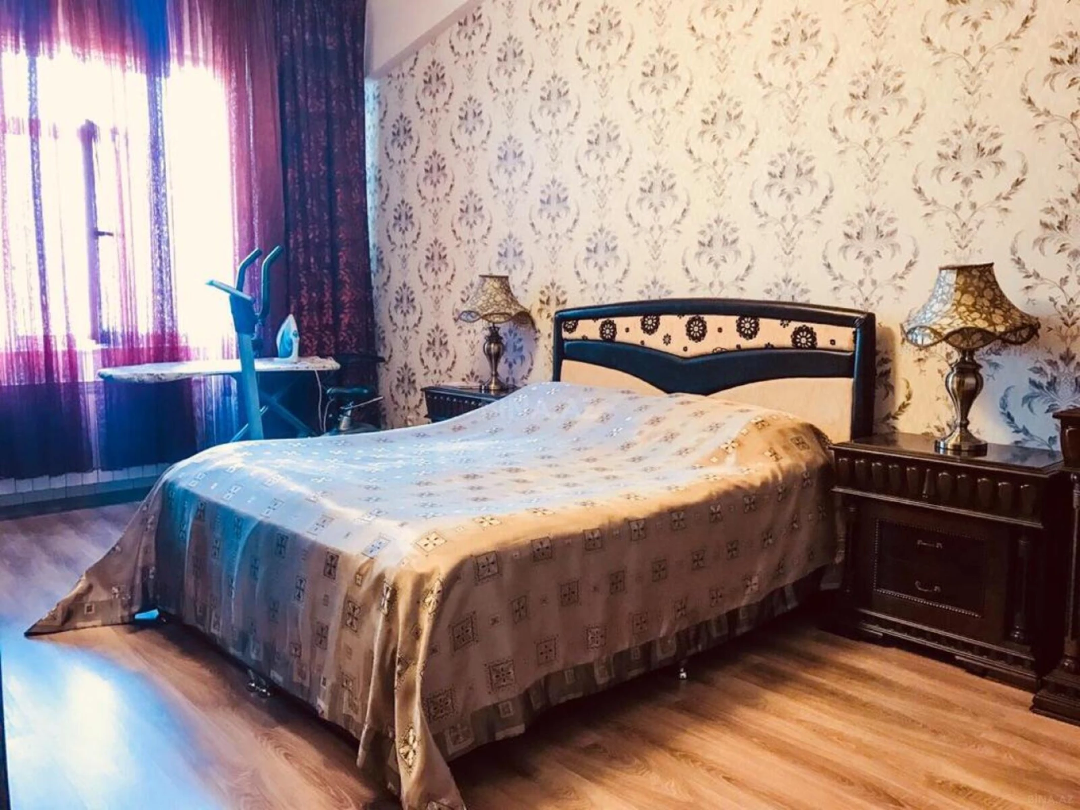 Satılır 4 otaqlı mənzil 200 m²