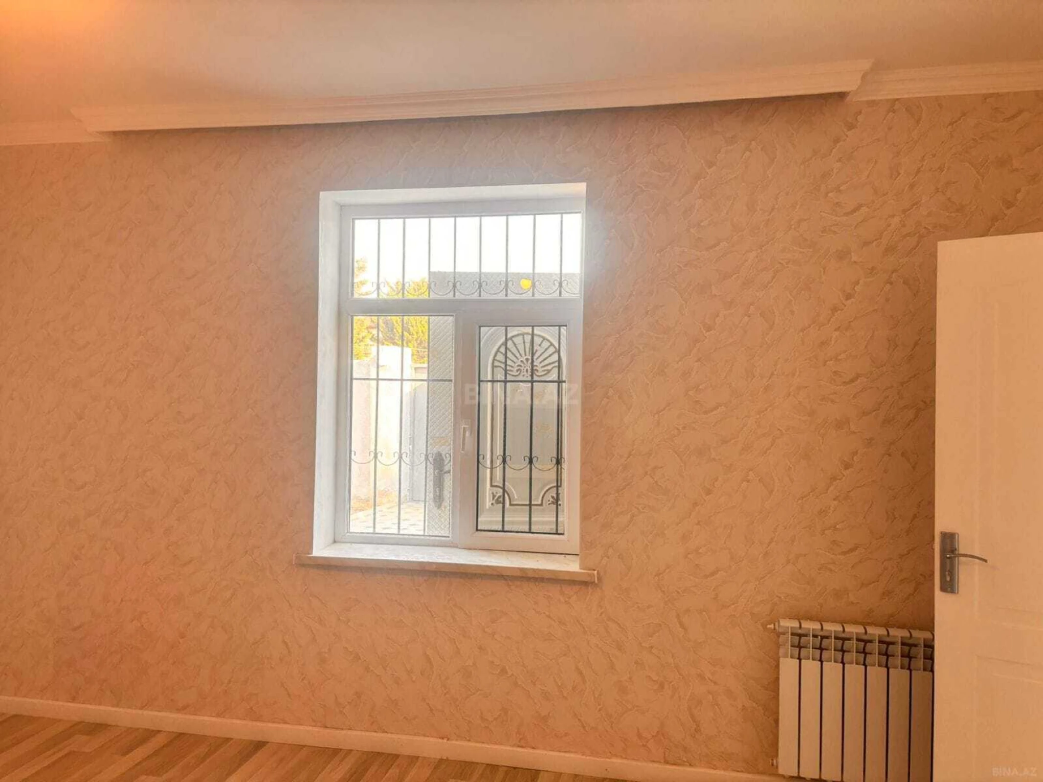 Satılır 2 otaqlı həyət evi 65 m²