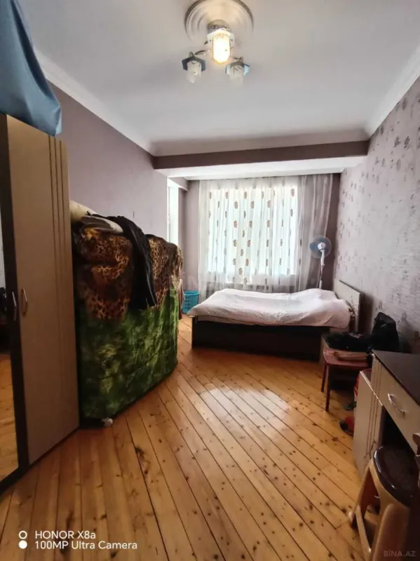 Satılır 3 otaqlı mənzil 126 m²