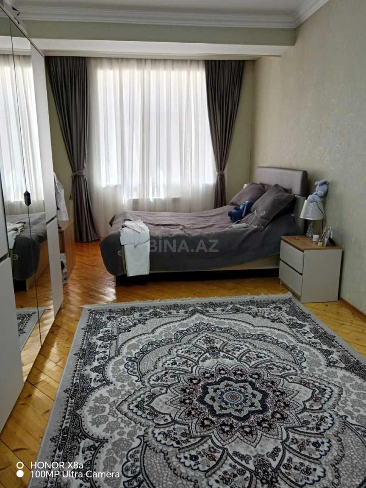 Satılır 3 otaqlı mənzil 126 m²