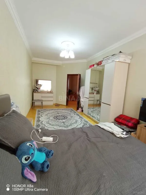 Satılır 3 otaqlı mənzil 126 m²