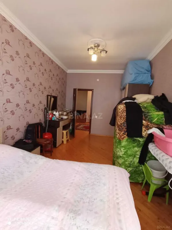 Satılır 3 otaqlı mənzil 126 m²