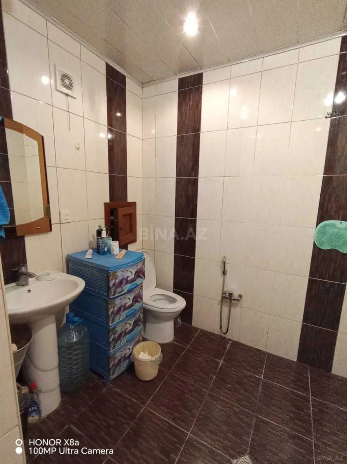 Satılır 3 otaqlı mənzil 126 m²