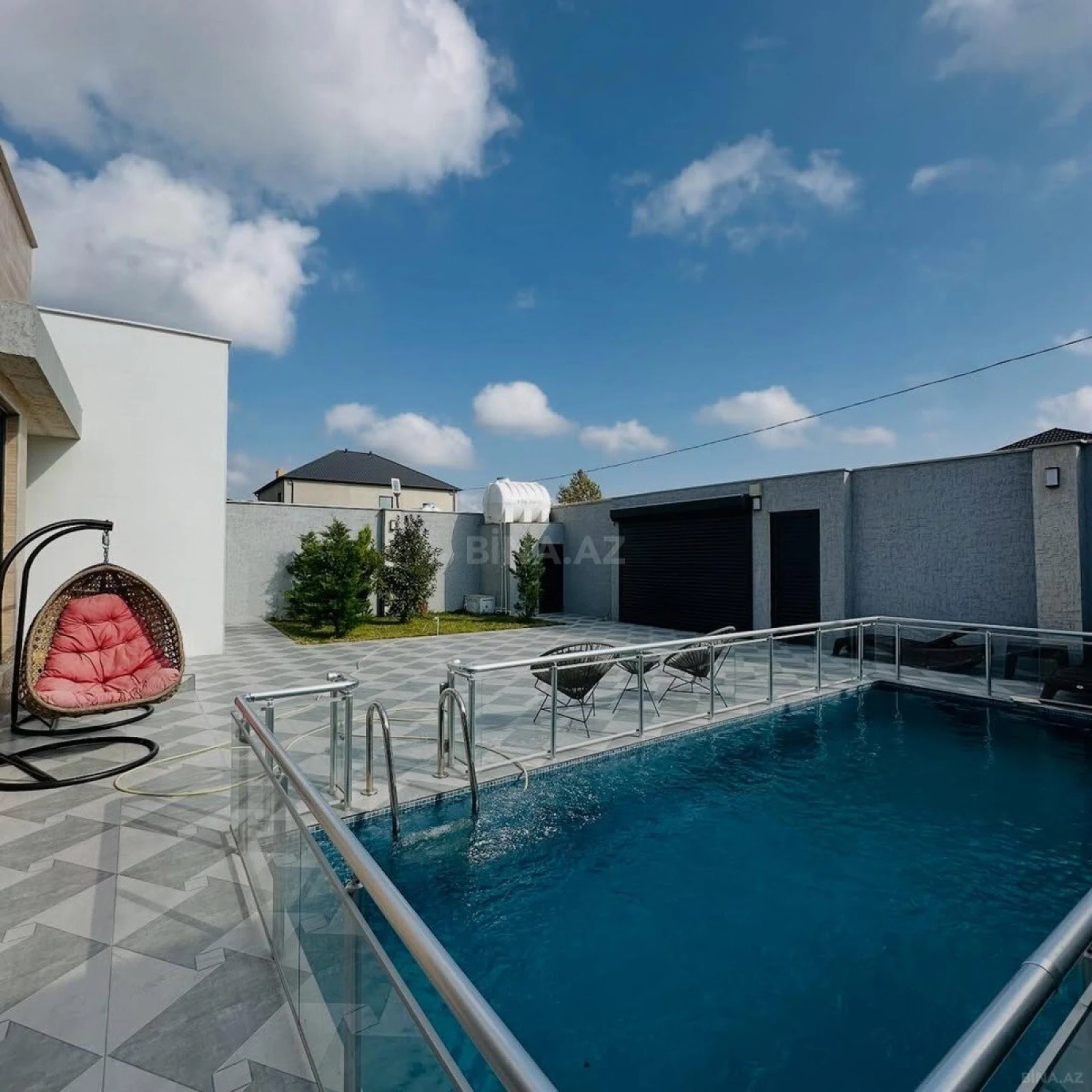 Kirayə verilir 3 otaqlı həyət evi 250 m²