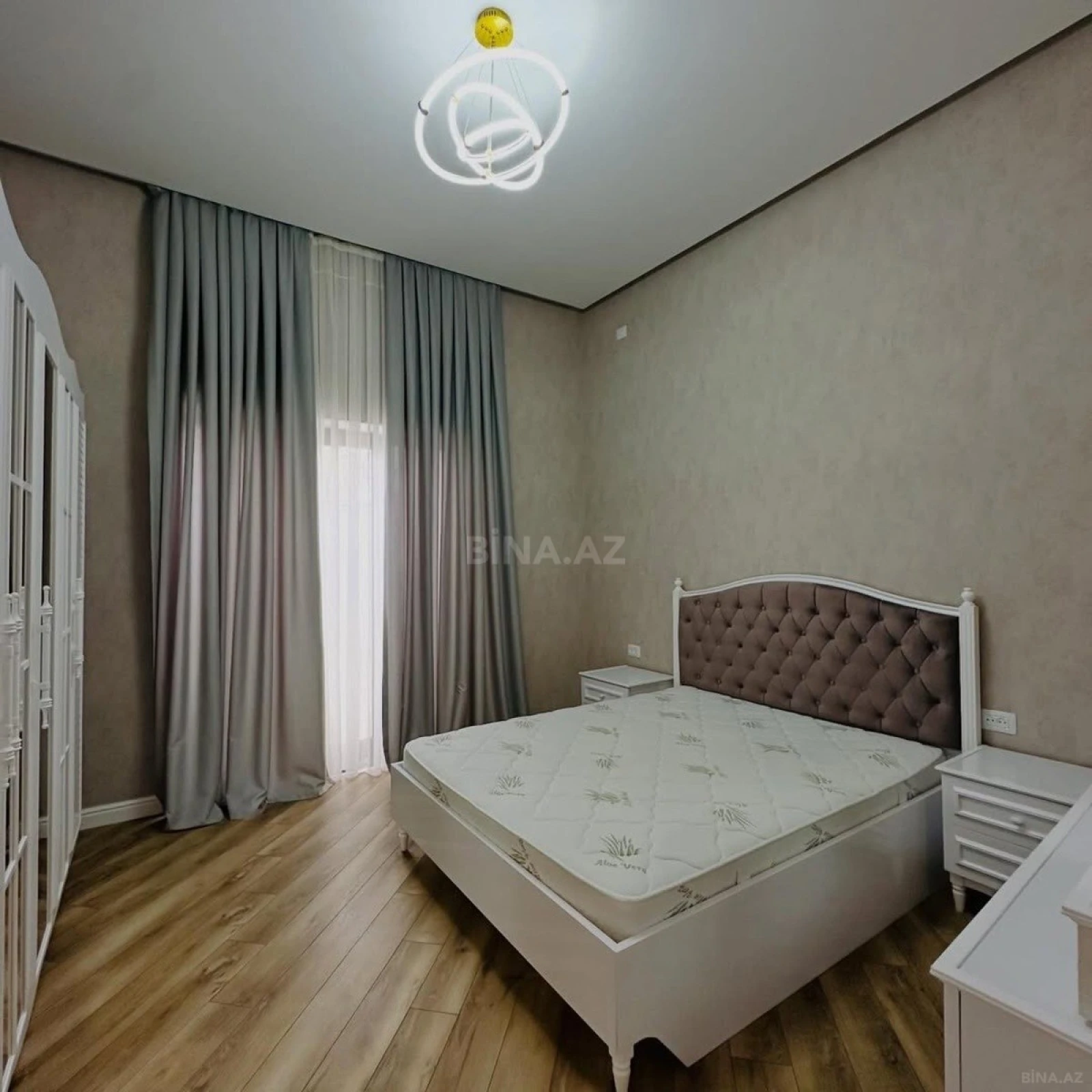 Kirayə verilir 4 otaqlı həyət evi 250 m²