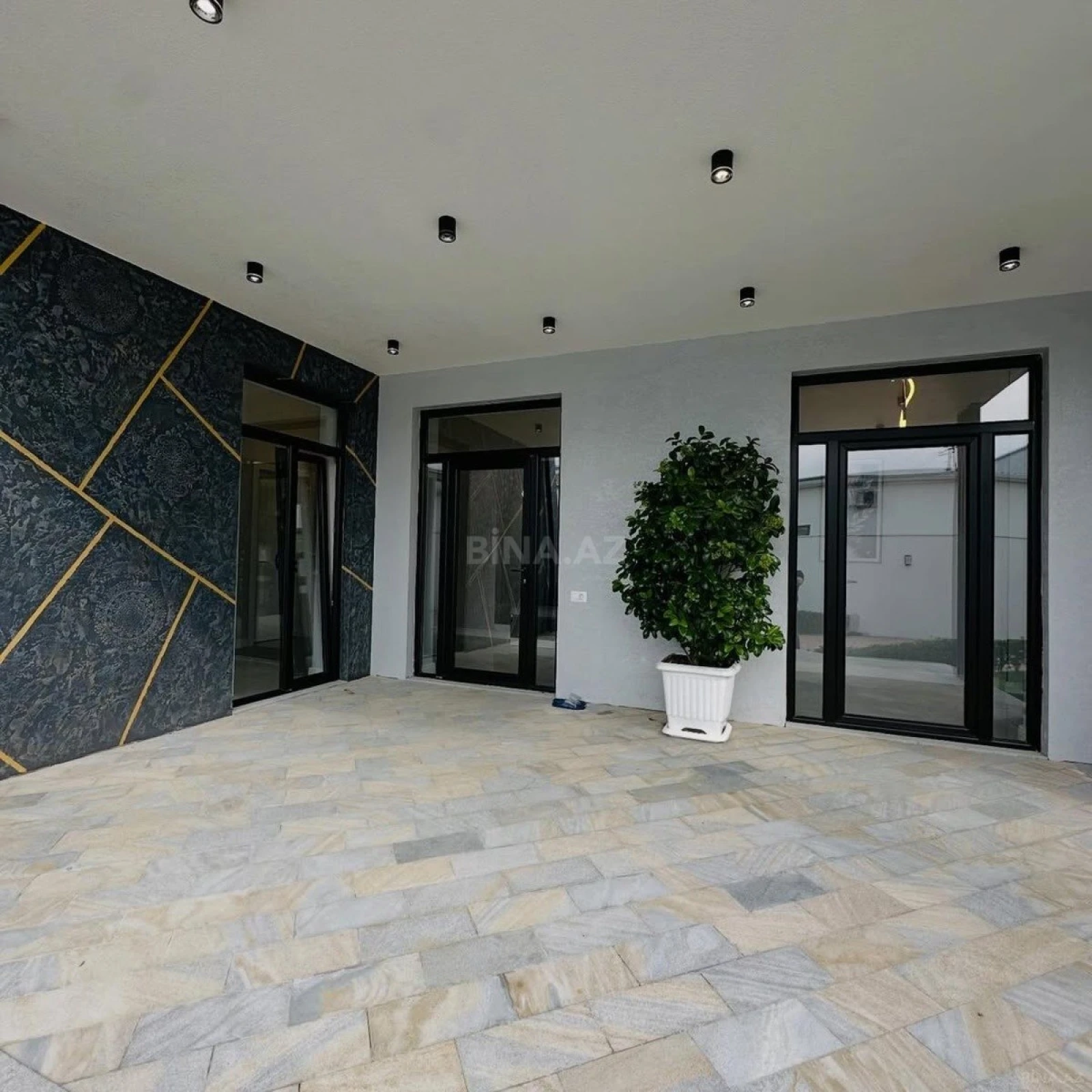 Kirayə verilir 4 otaqlı həyət evi 250 m²