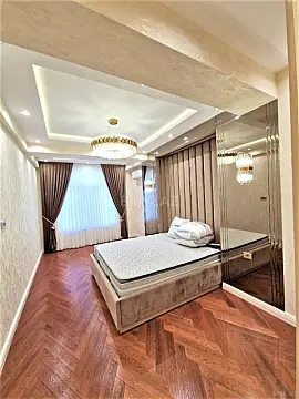 Kirayə verilir 3 otaqlı mənzil 140 m²
