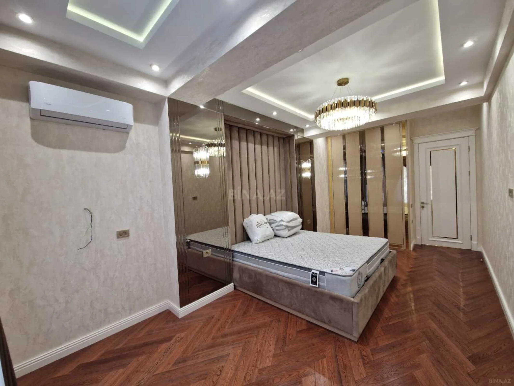 Kirayə verilir 3 otaqlı mənzil 140 m²