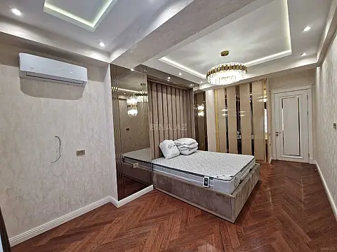 Kirayə verilir 3 otaqlı mənzil 140 m²