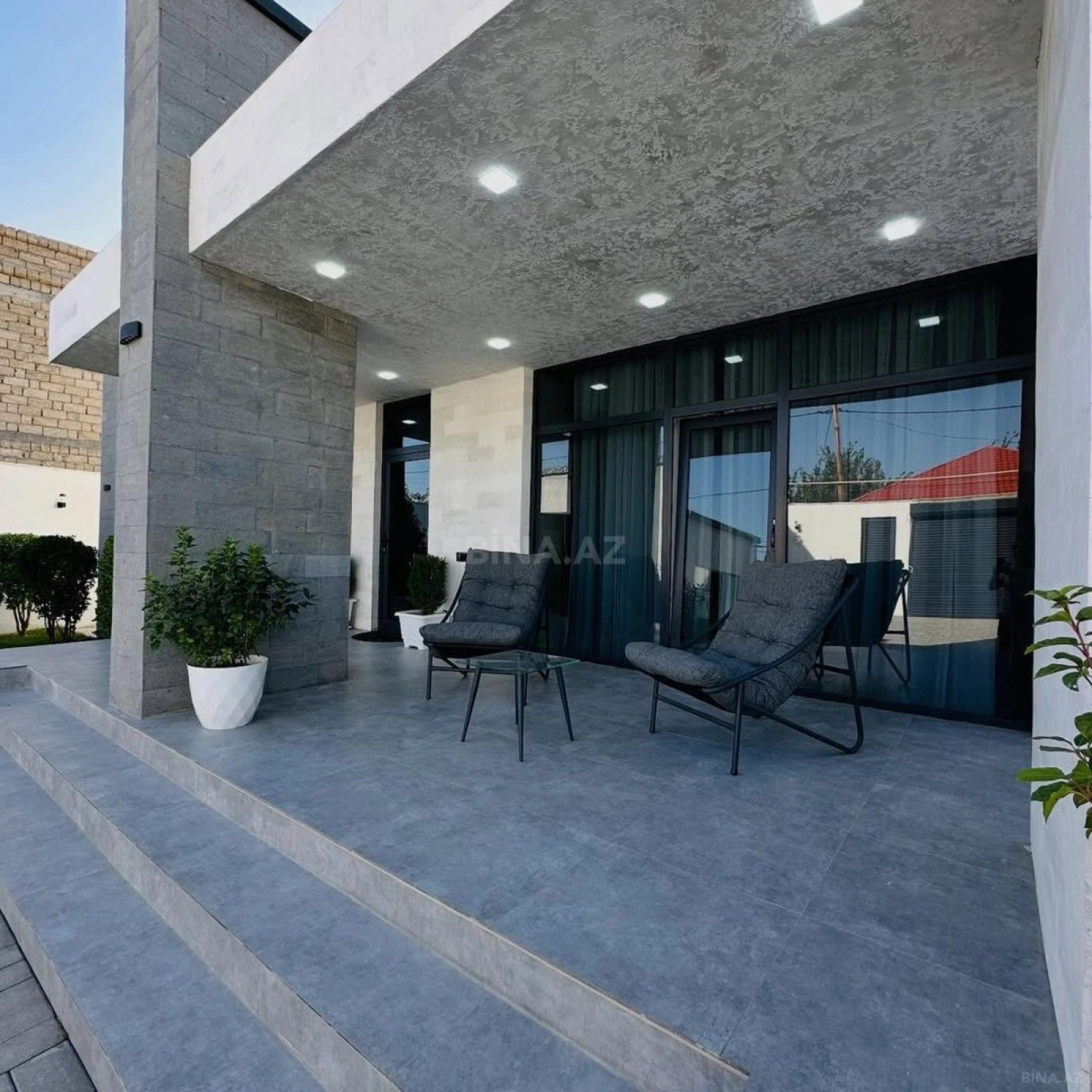 Kirayə verilir 4 otaqlı həyət evi 250 m²