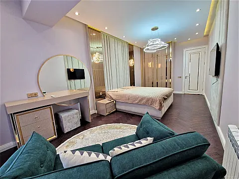 Kirayə verilir 3 otaqlı mənzil 160 m²