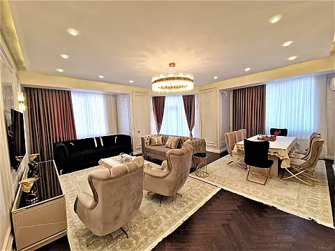 Kirayə verilir 3 otaqlı mənzil 160 m² — Bakı, İnşaatçılar 3 otaq 160.00 m²