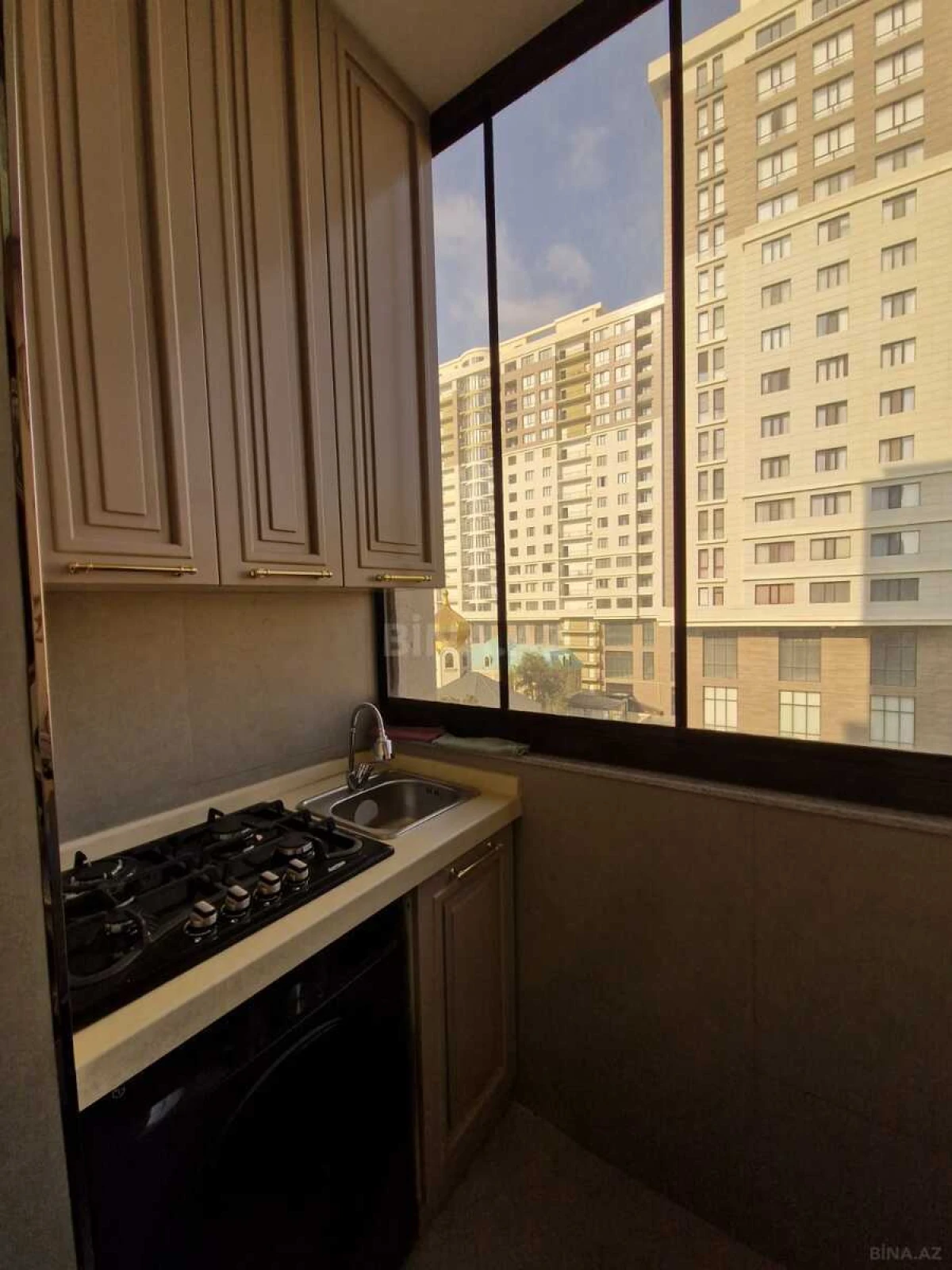 Kirayə verilir 3 otaqlı mənzil 160 m²
