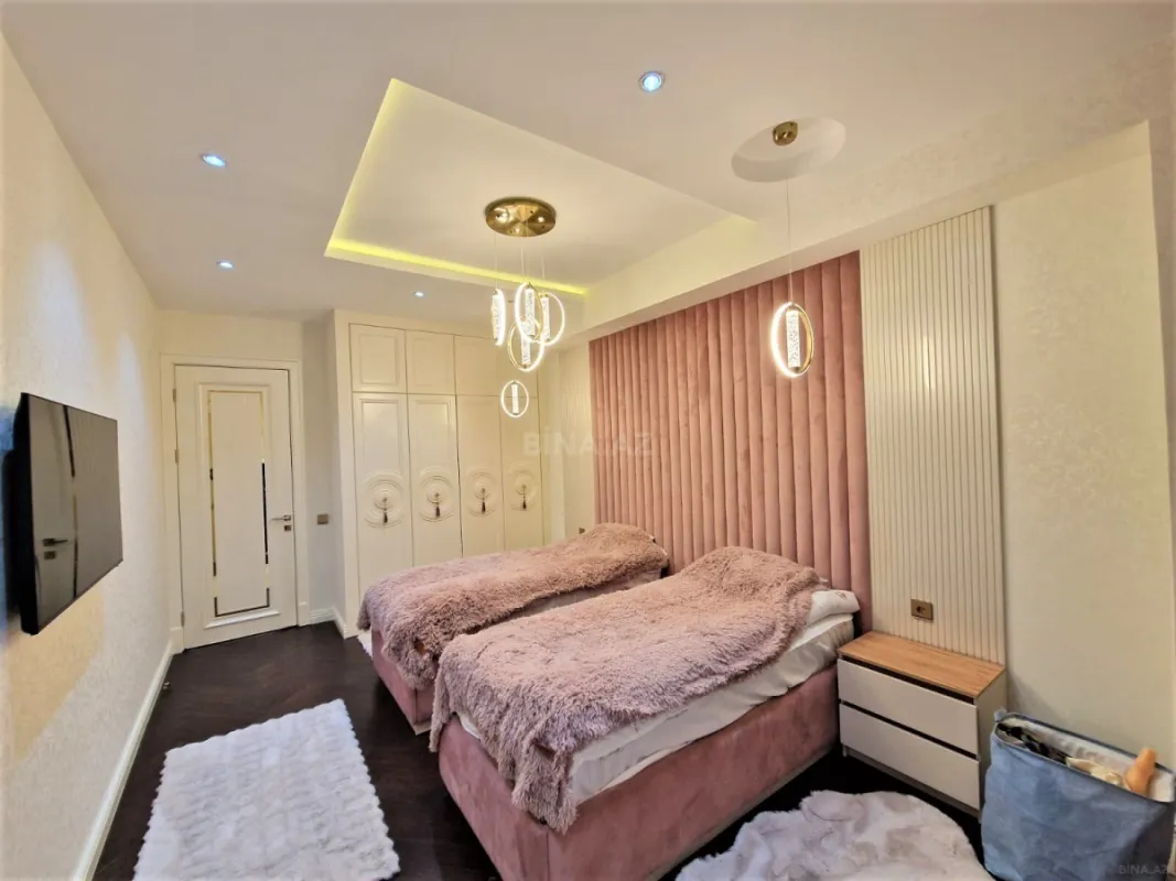 Kirayə verilir 3 otaqlı mənzil 160 m²