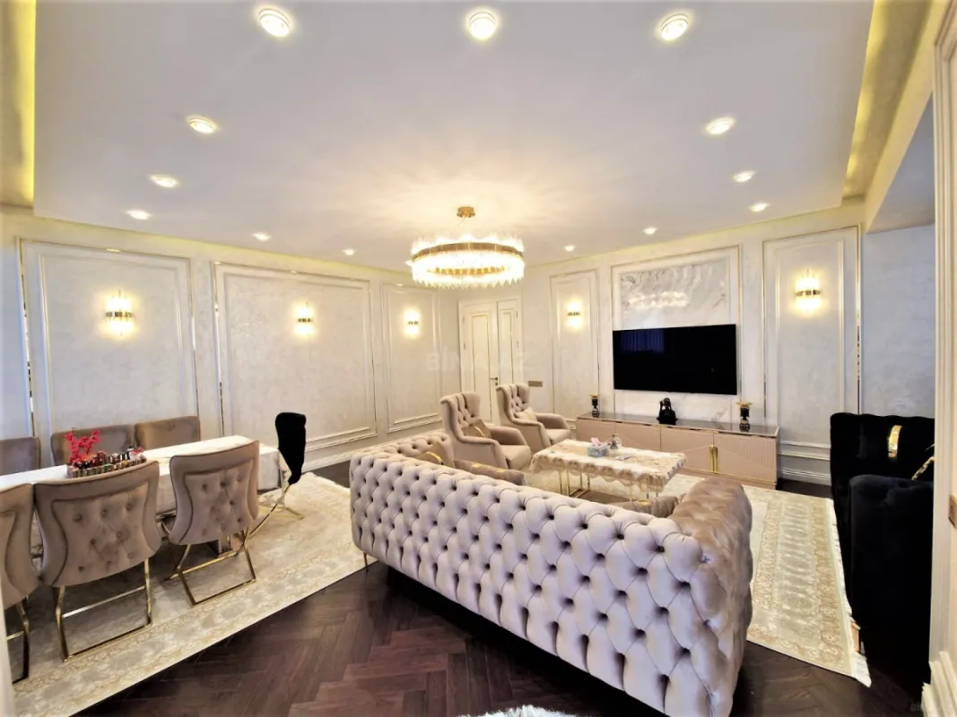 Kirayə verilir 3 otaqlı mənzil 160 m²