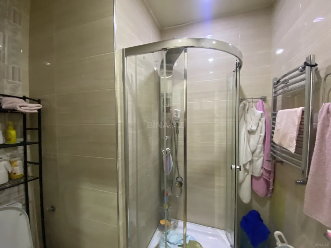 Satılır 4 otaqlı mənzil 177 m²