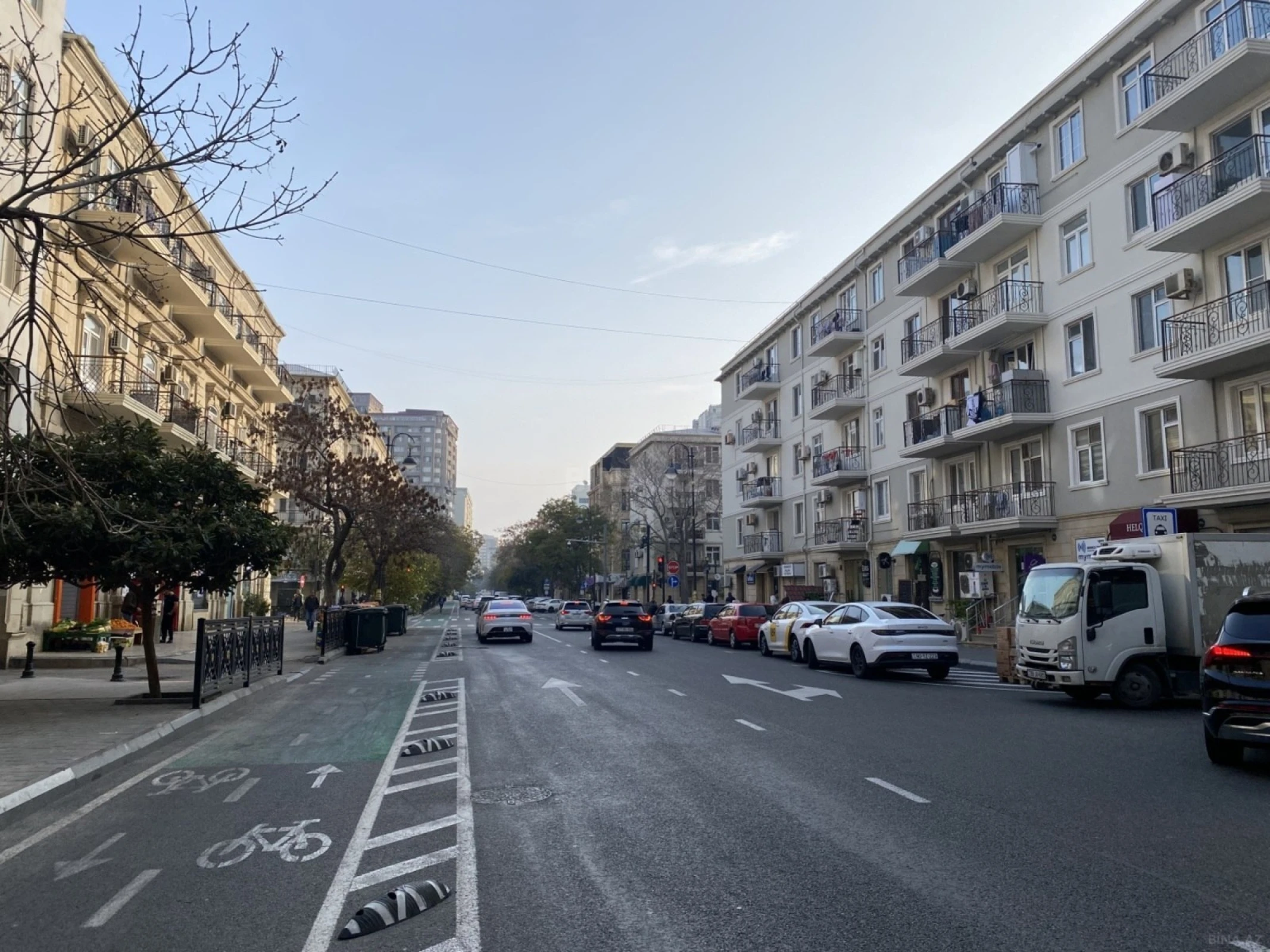 Satılır 4 otaqlı mənzil 177 m²