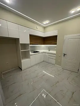 Satılır 2 otaqlı mənzil 75 m²