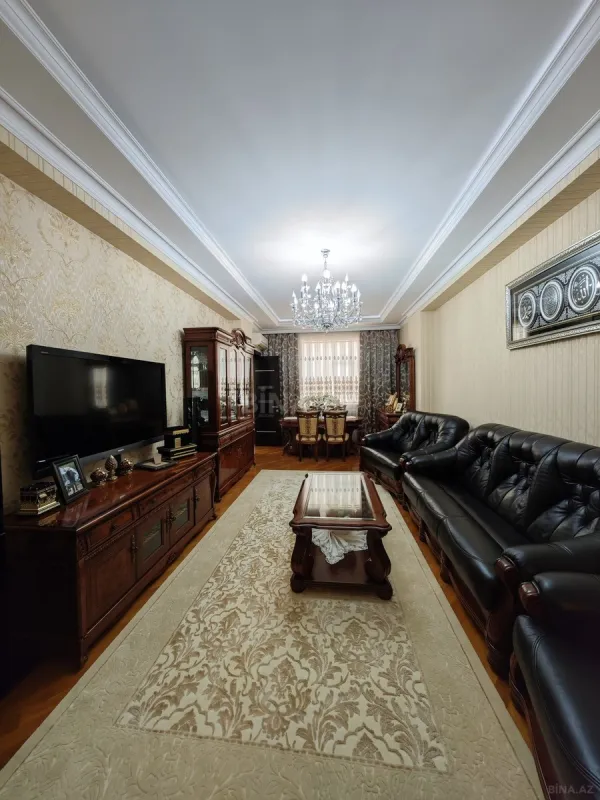 Satılır 3 otaqlı mənzil 138 m²