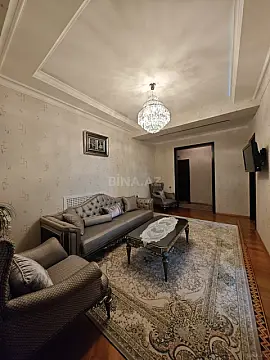 Satılır 3 otaqlı mənzil 138 m²