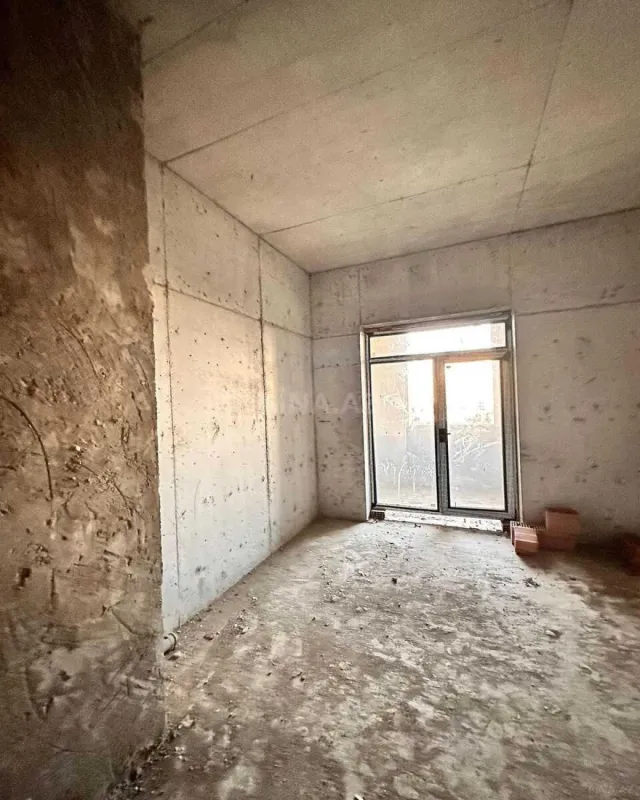 Satılır 4 otaqlı mənzil 149 m²