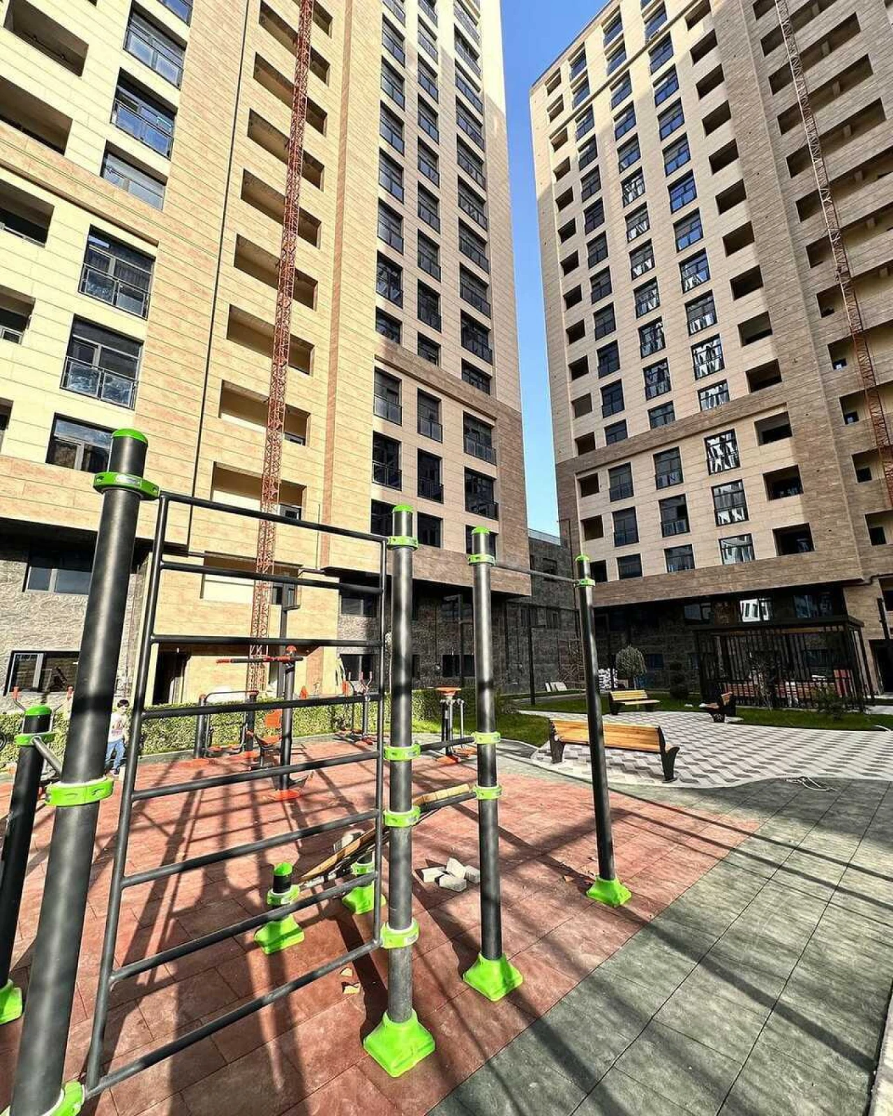 Satılır 4 otaqlı mənzil 149 m²