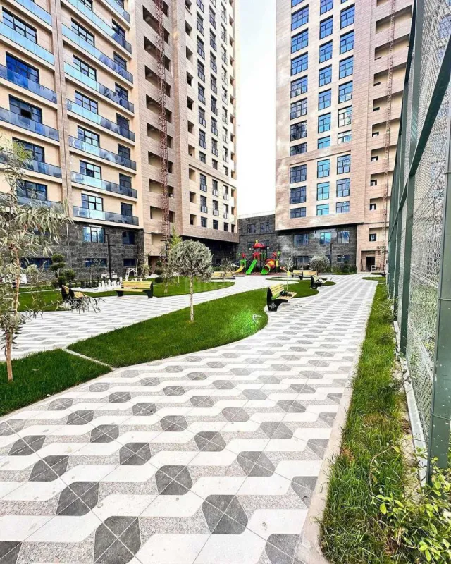 Satılır 4 otaqlı mənzil 149 m²