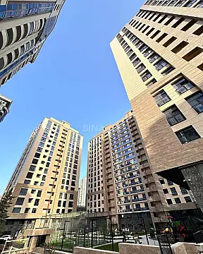 Satılır 4 otaqlı mənzil 149 m²