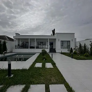 Kirayə verilir 4 otaqlı həyət evi 250 m²