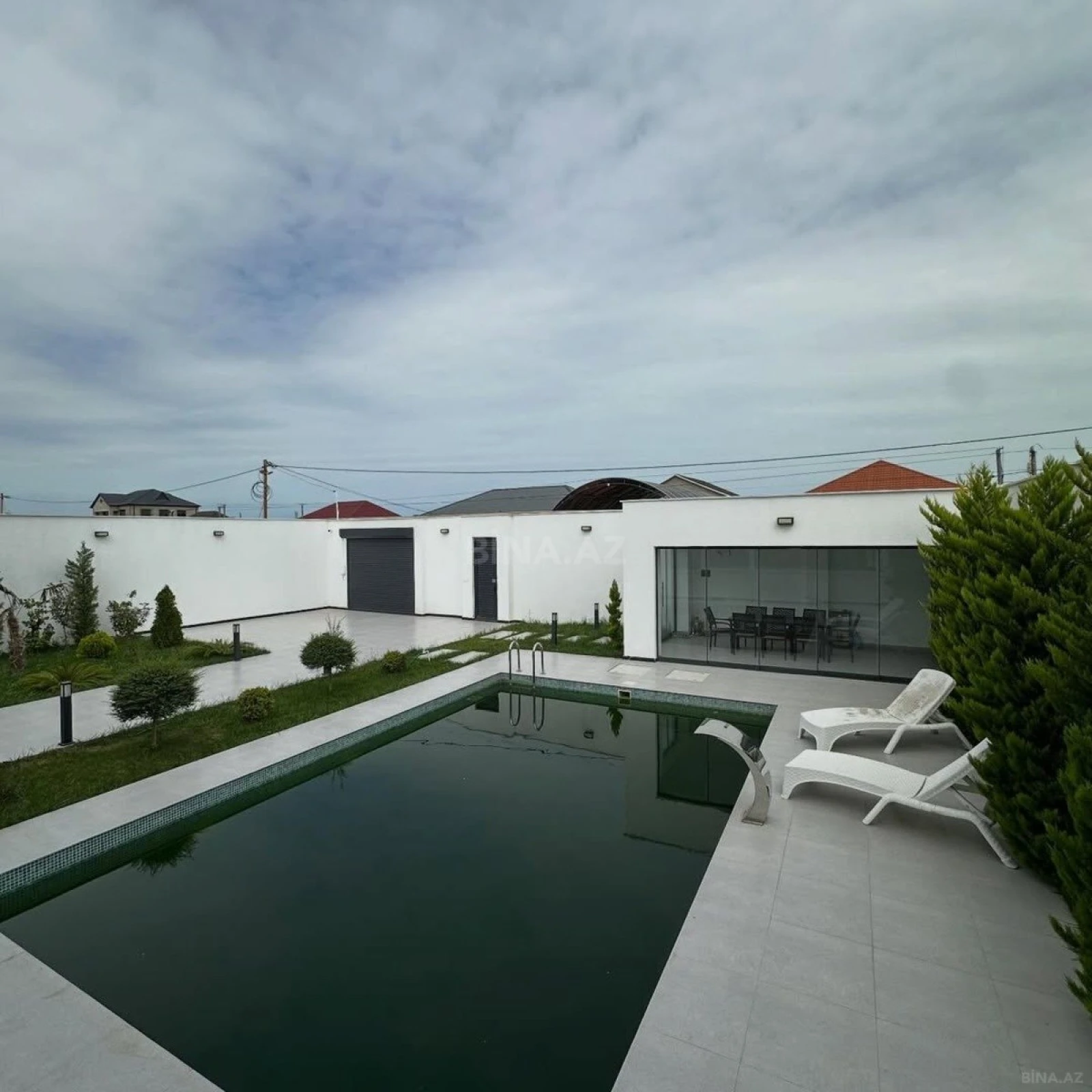 Kirayə verilir 4 otaqlı həyət evi 250 m²