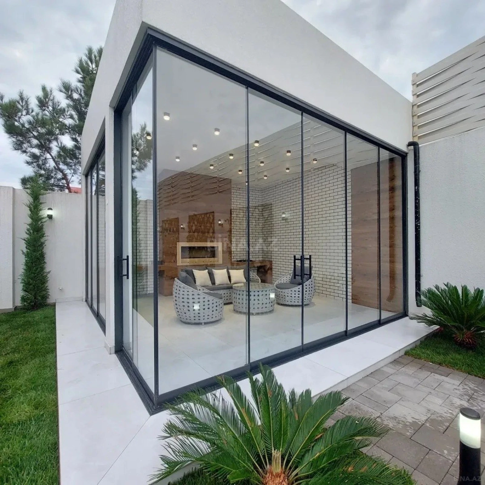 Kirayə verilir 5 otaqlı həyət evi 300 m²