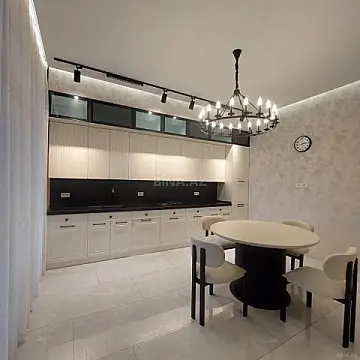 Kirayə verilir 5 otaqlı həyət evi 300 m²