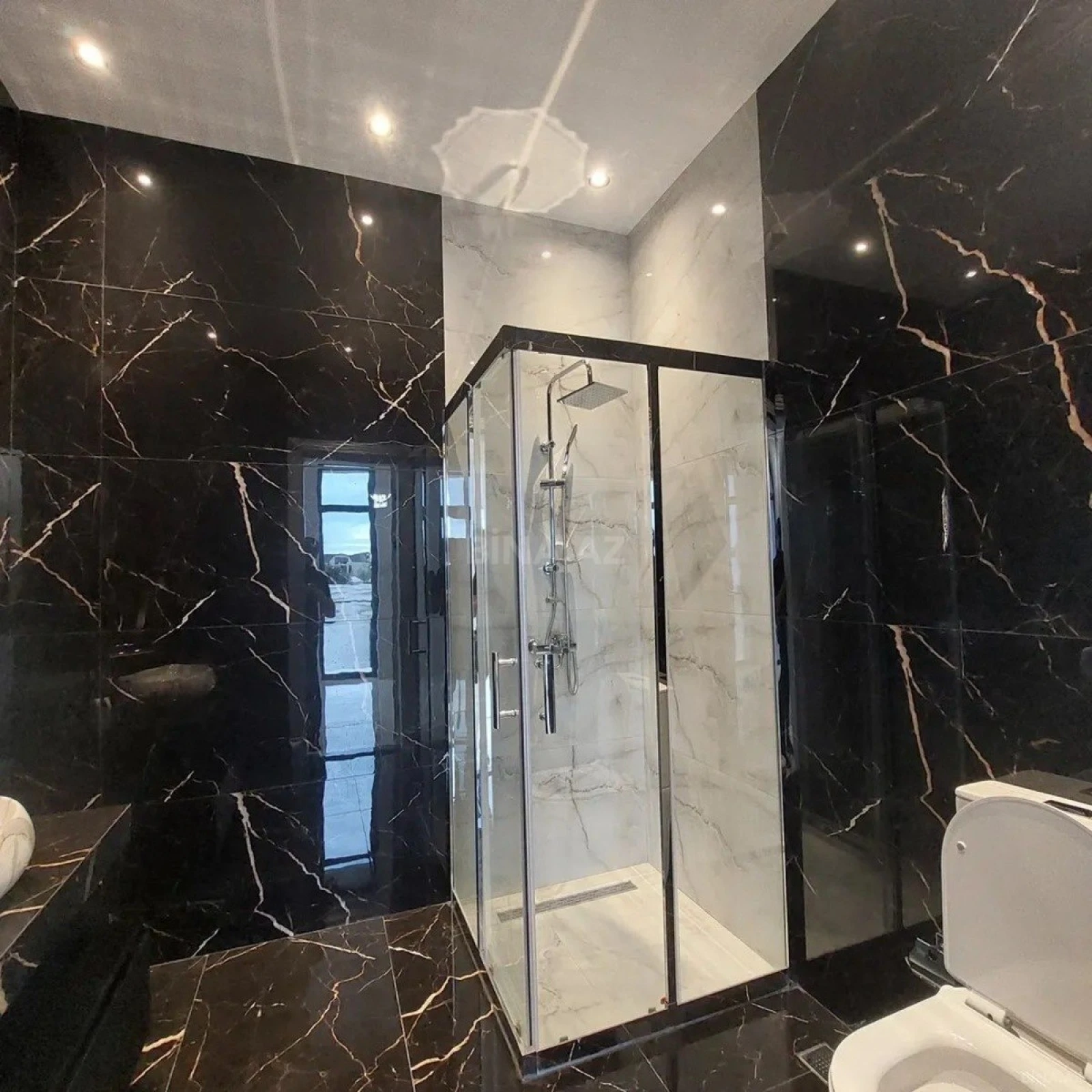 Kirayə verilir 5 otaqlı həyət evi 300 m²