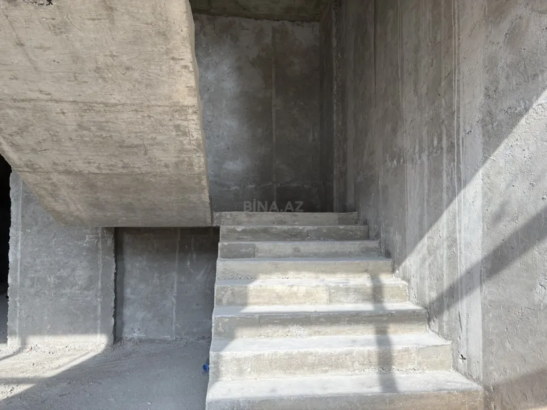 Satılır obyekt 220 m²