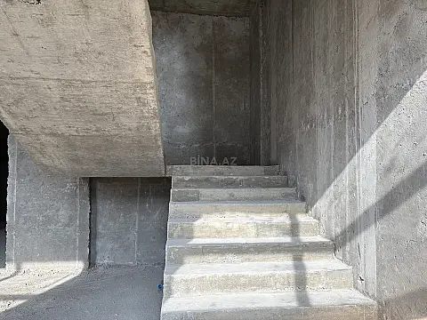 Satılır obyekt 220 m²