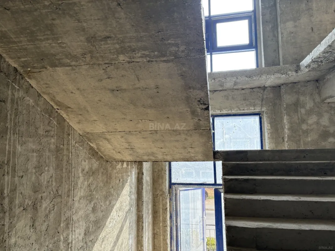 Satılır obyekt 220 m²