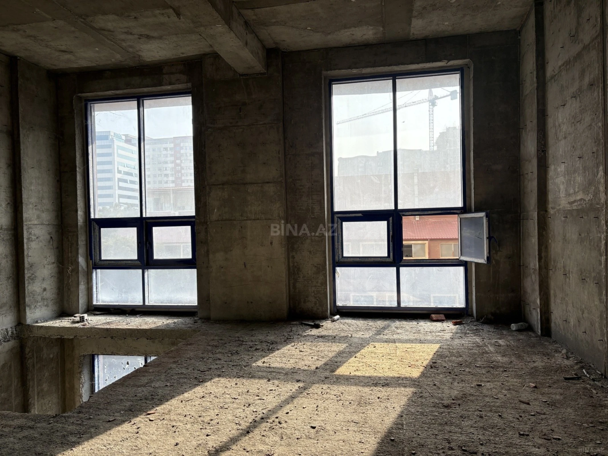 Satılır obyekt 220 m²